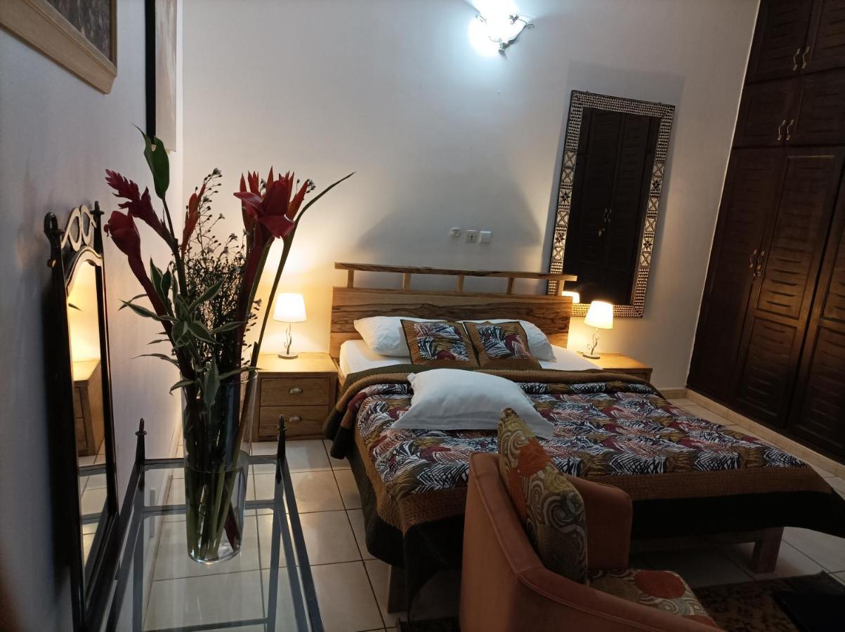 Villa Mia อาบีจาน ภายนอก รูปภาพ