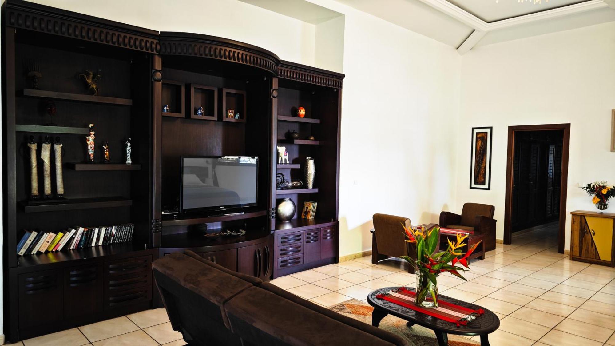 Villa Mia อาบีจาน ภายนอก รูปภาพ
