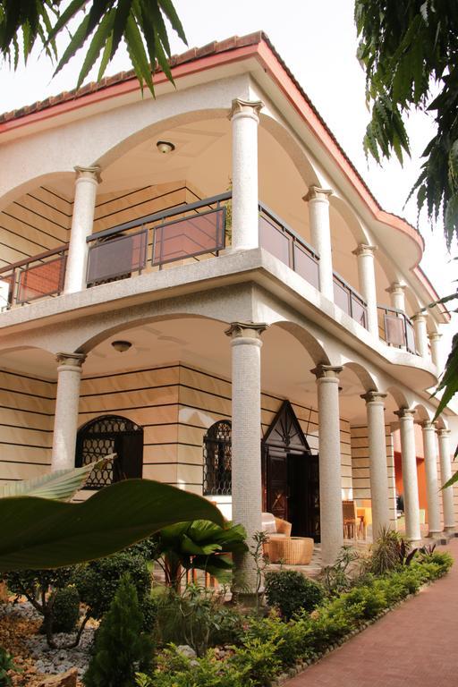 Villa Mia อาบีจาน ภายนอก รูปภาพ